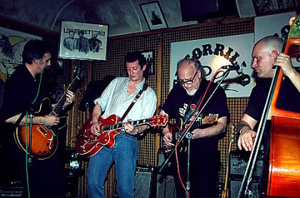 Bulldog Rock and Roll Session & Santi Tamariz. El Corrillo. 11 de abril de 2008.