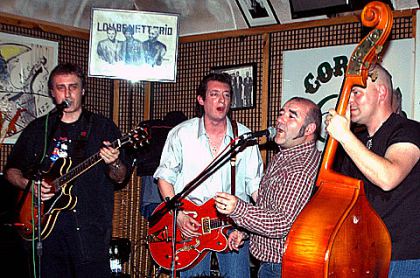 Bulldog Rock and Roll Session. Klaus Villaroel en '20-Flight Rock'.