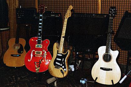 Set de guitarras para la ocasión (a cargo, esta vez, de Jorge Rosillo)