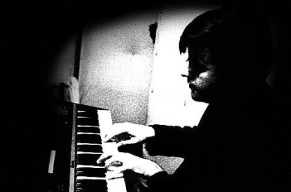 El Maestro Chema Corvo al piano. 1996