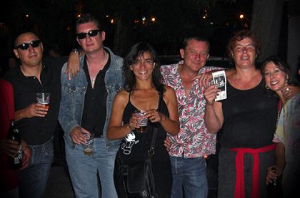Stray Cats en Madrid. 2008. Pepo, Santi, Bego, Quico, Juana y Marina